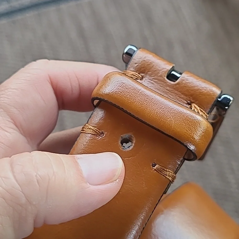 Trafalgar Cameron Leather Belt, Sz 34 (Has Flaws)